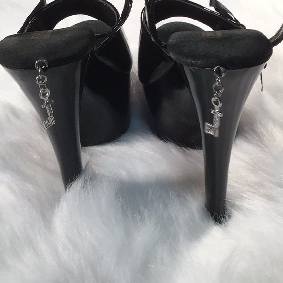 Size 6 Penthouse Heels - Picture 6 of 11